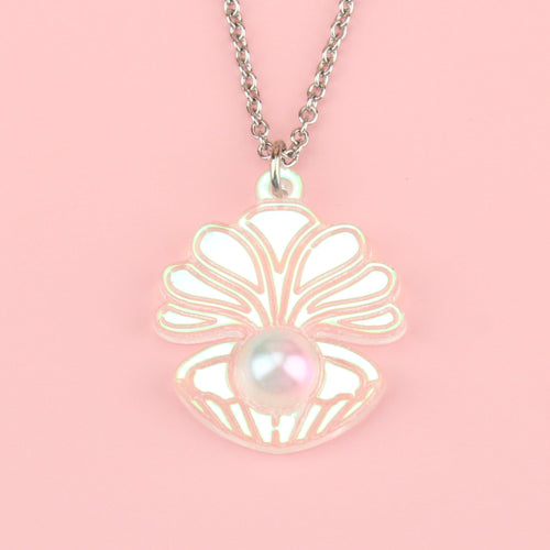 Iridescent Clam Shell Pendant Necklace