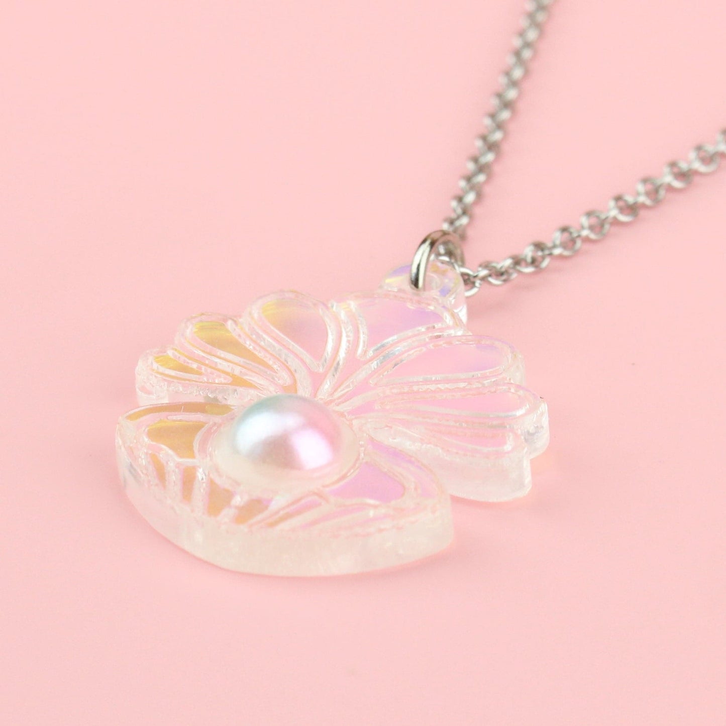 Iridescent Clam Shell Pendant Necklace