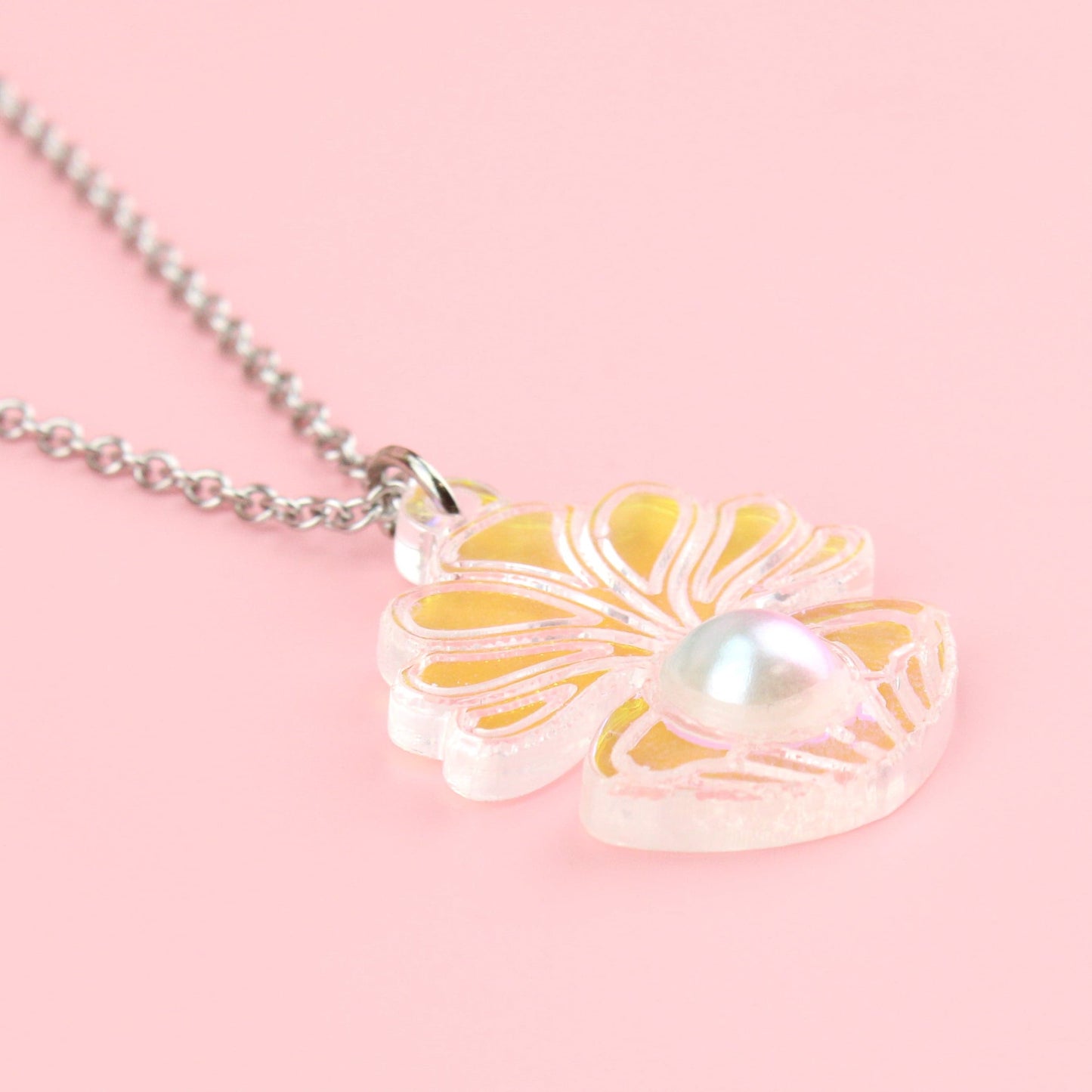Iridescent Clam Shell Pendant Necklace