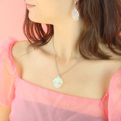 Iridescent Clam Shell Pendant Necklace