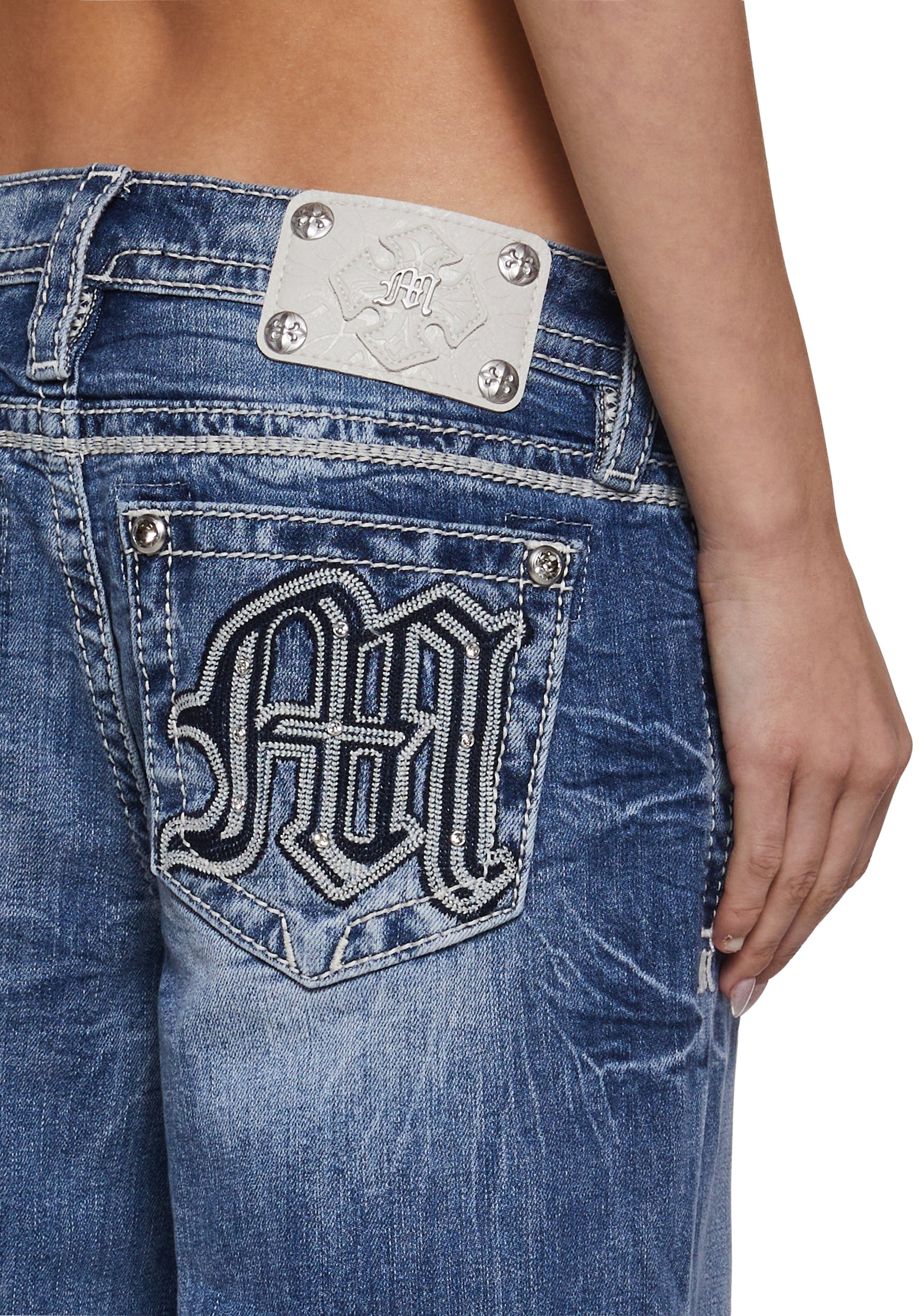 30" Mid Rise Slim Wide Jeans