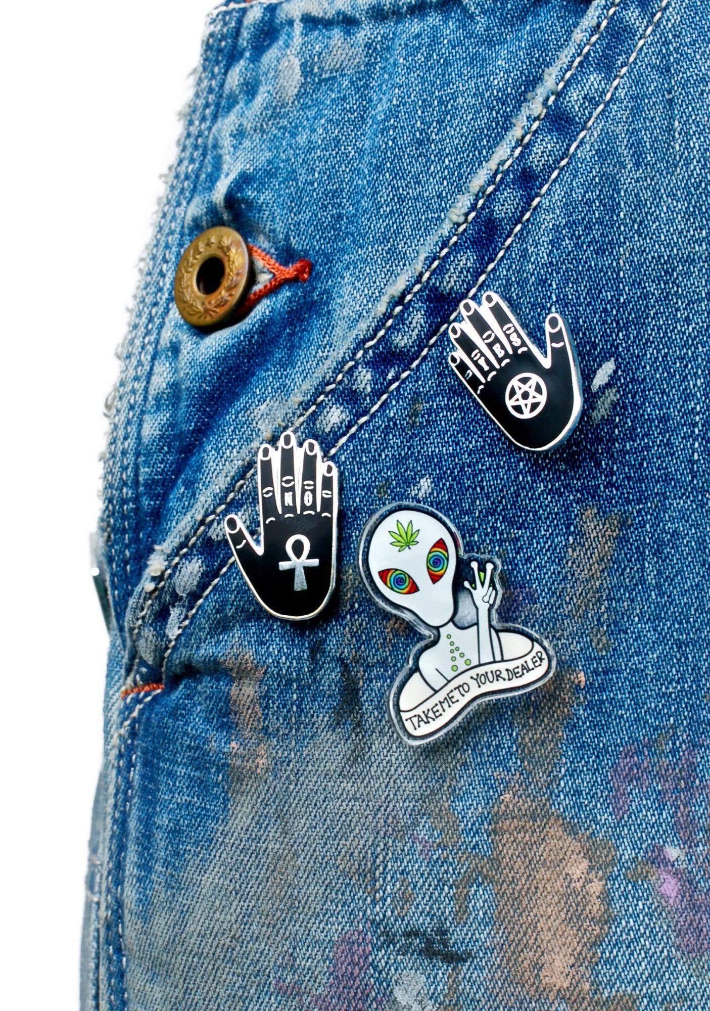 Alien Addict Pin